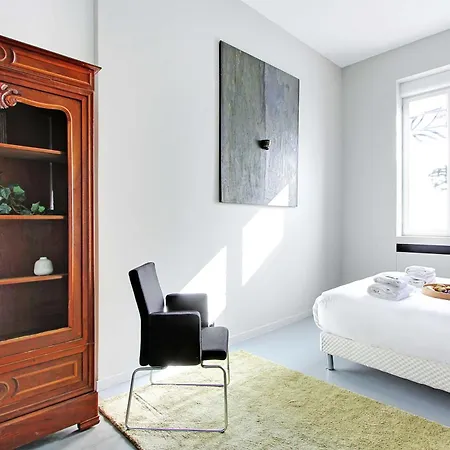 Magnificent - 2br- 7p - Jardin Herold Apartment
