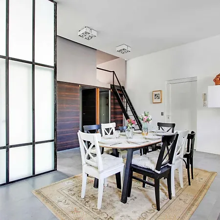 Magnificent - 2br- 7p - Jardin Herold Apartment *